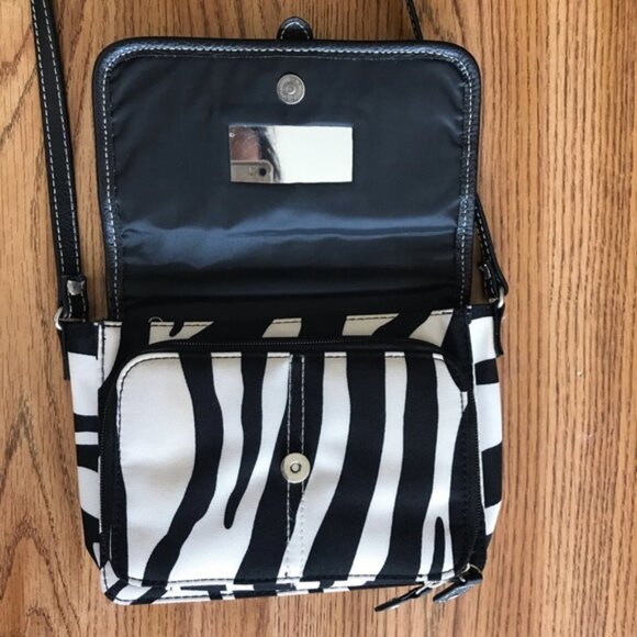Vintage Y2K Zebra print cross body purse - Picture 7 of 9